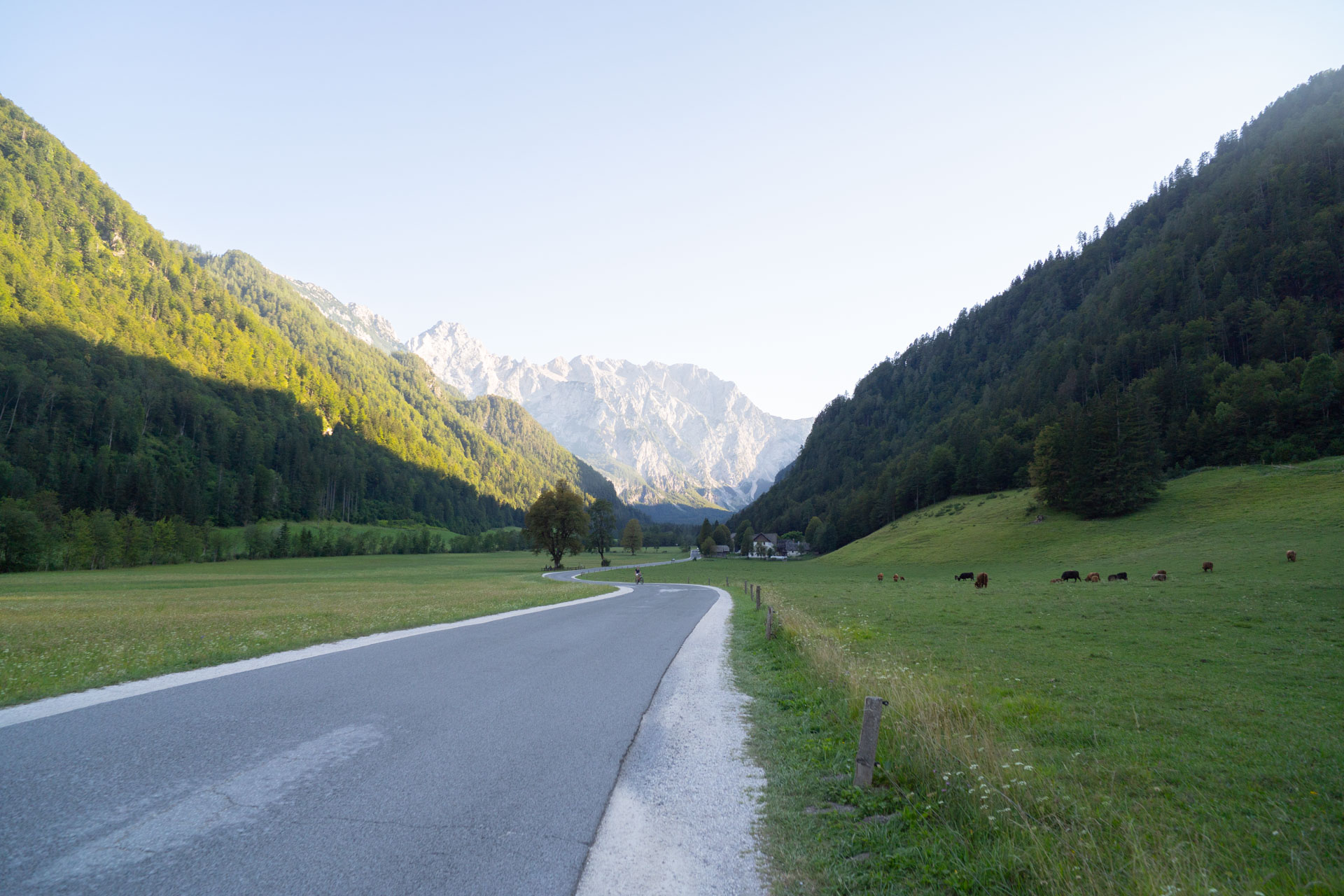 Pogled proti Logarski dolini – Solčavska panoramska cesta